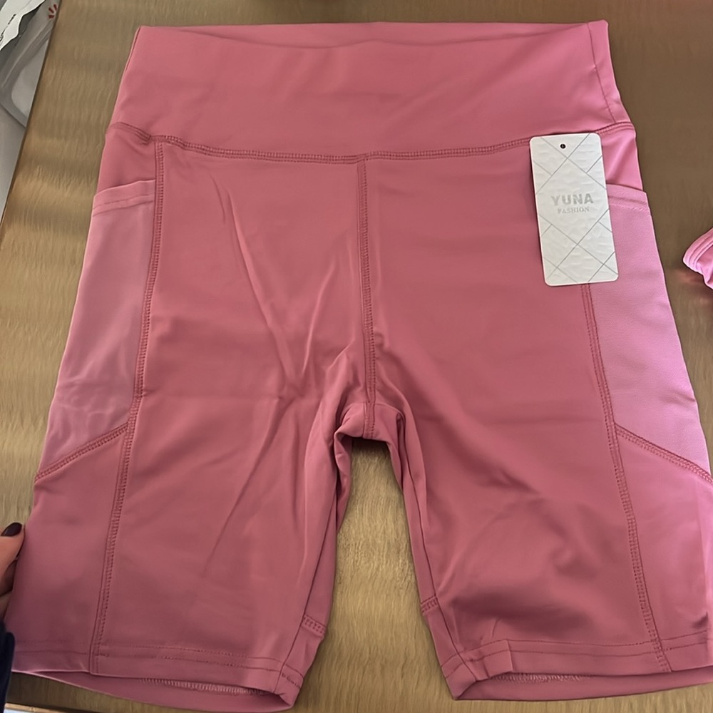 NWT Pink Sports Bra & Biker Short Set - Picture 3 of 5